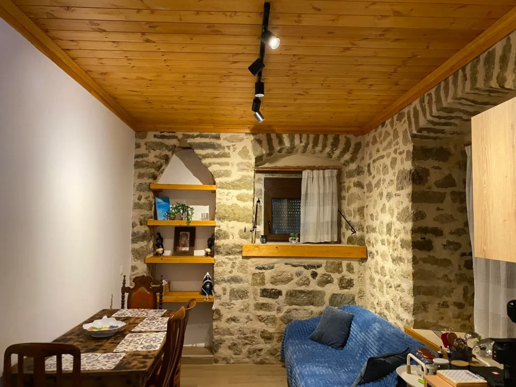 Το πέτρινο σαλόνι του Tsagariko Rooms, φωτογραφία 3
